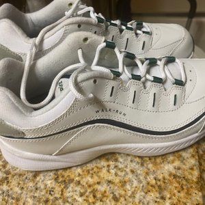 tennis shoe